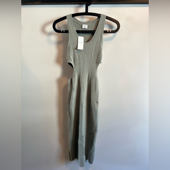 Abercrombie & Fitch | Elevated Knit Side Cutout Midi Dress - Picture 2 of 2